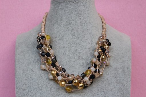 Collana Multifilo di Perle Nere, Beige e Gialle