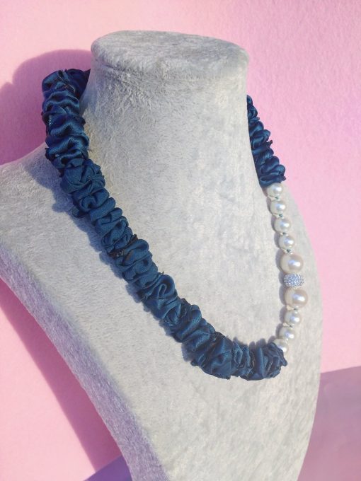 Collana di Perle Finte Bianche con Seta