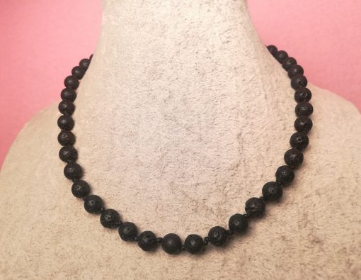 Collana Girocollo Unisex con Pietre di Lava Nere e Cordino Nero