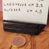 Tormalina nera grezza di cm 7,5 x 2,5 x 1,5, minerale nero
