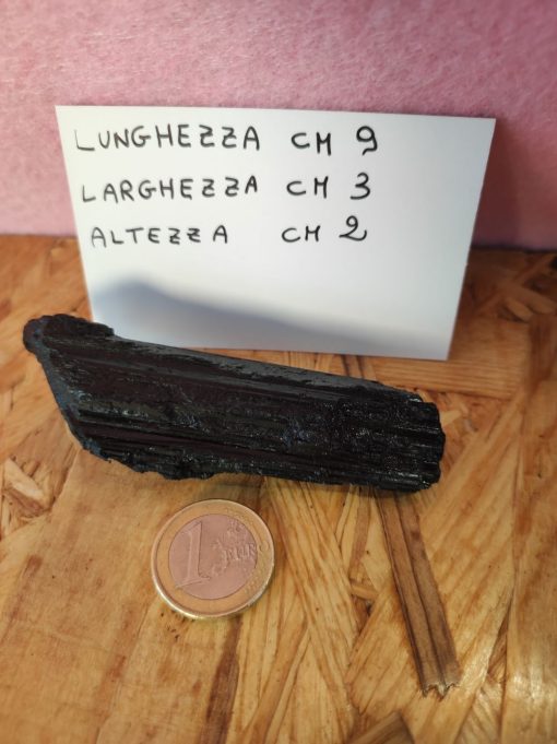 Tormalina nera grezza naturale di cm 9 x 3 x 2